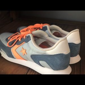 Unique Converse Women’s Size 9